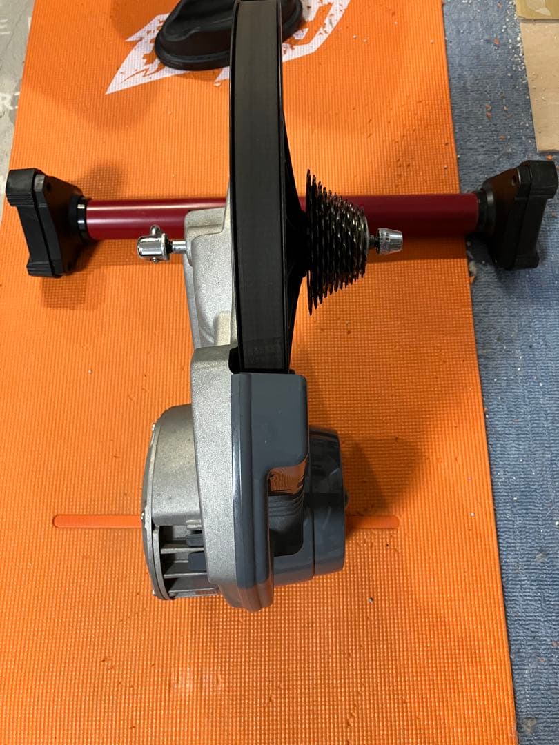 固定ローラー VORANO