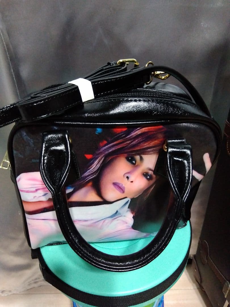 YOSHIKI グッズ 第3弾スニーカー鏡かばんyoshikittyぬいぐるみ他