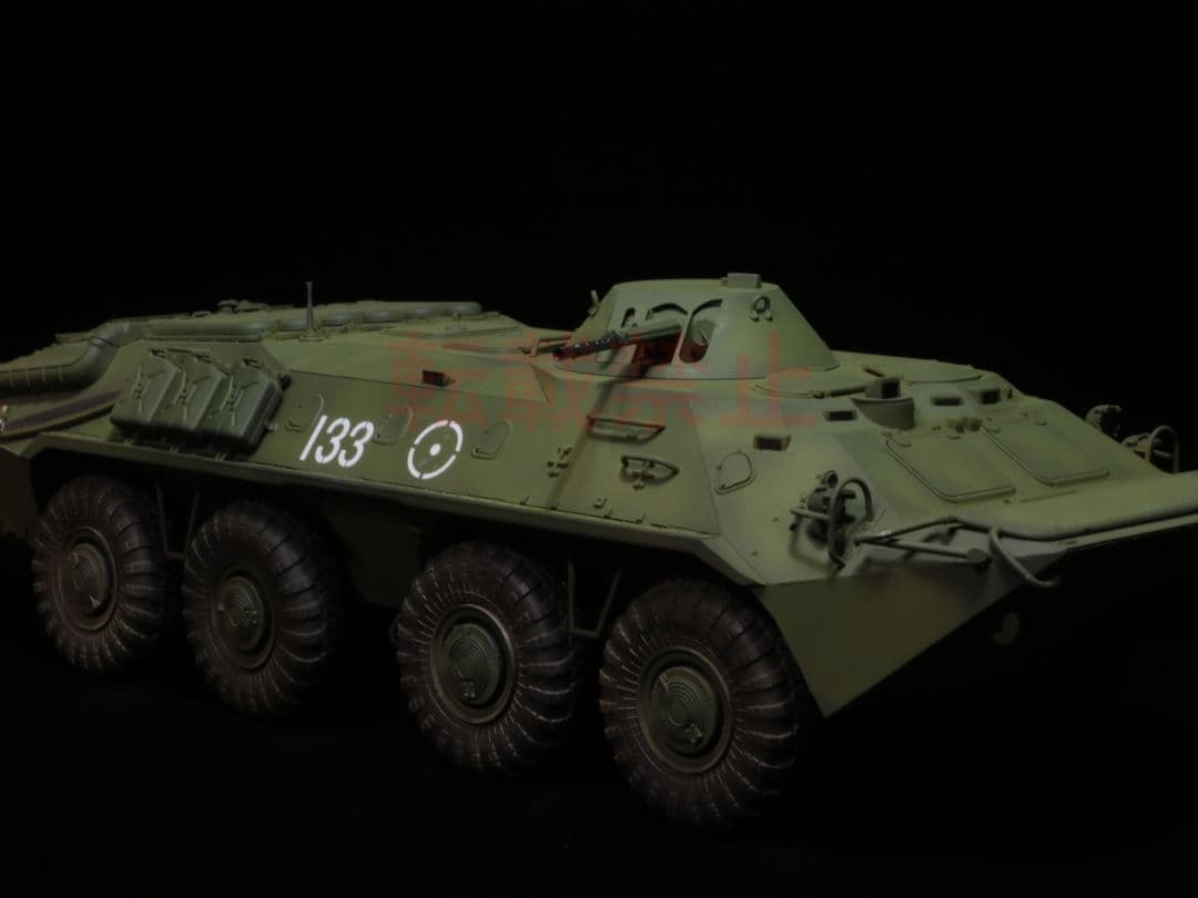 【完成品】 1/35 ソビエト軍 BTR-70 プラモデル トランペッター