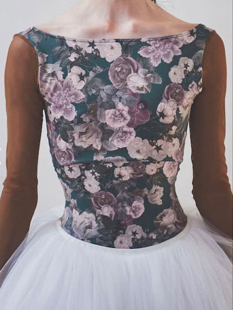 ★1回着用　stina スティナ　レオタード　Mサイズ