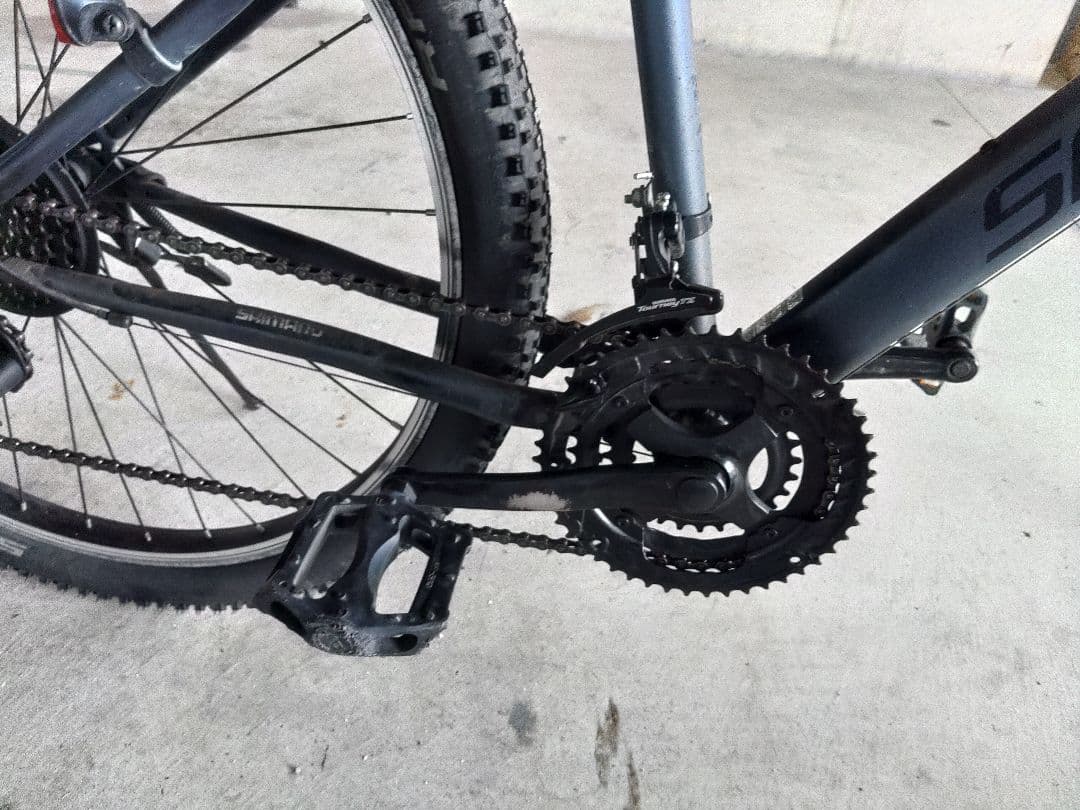 自転車　一年ほど使用　フロントタイヤ交換後半年使用　現状優先