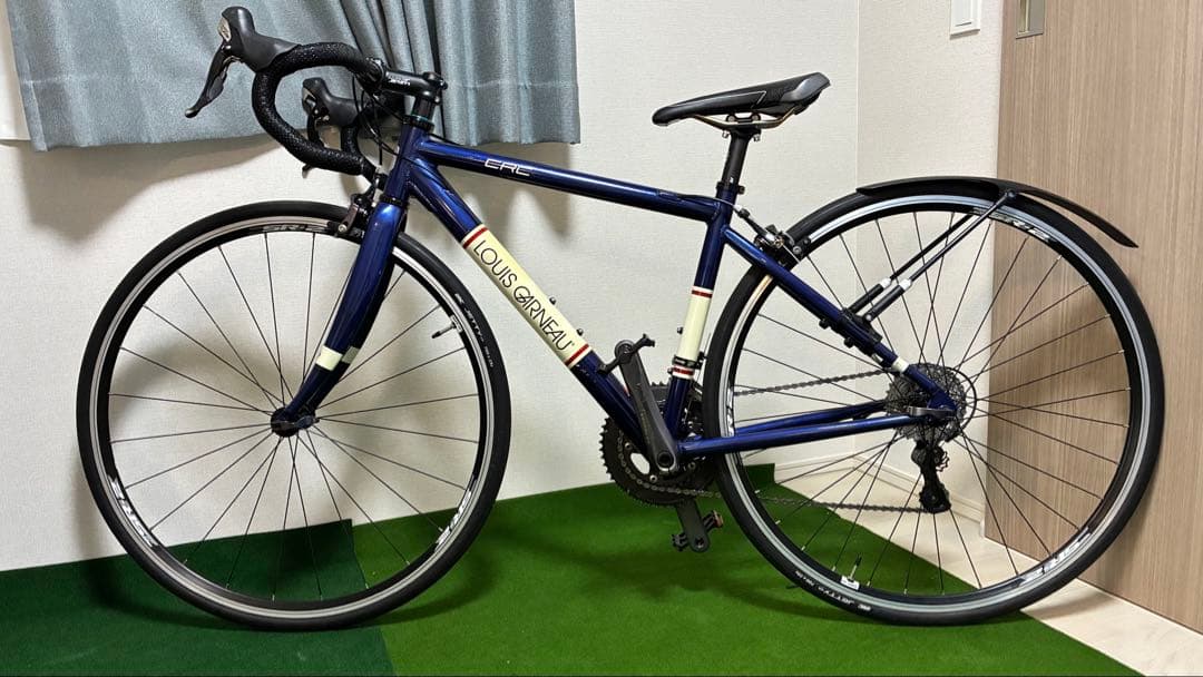 Louis Garneau ネイビーロードバイク