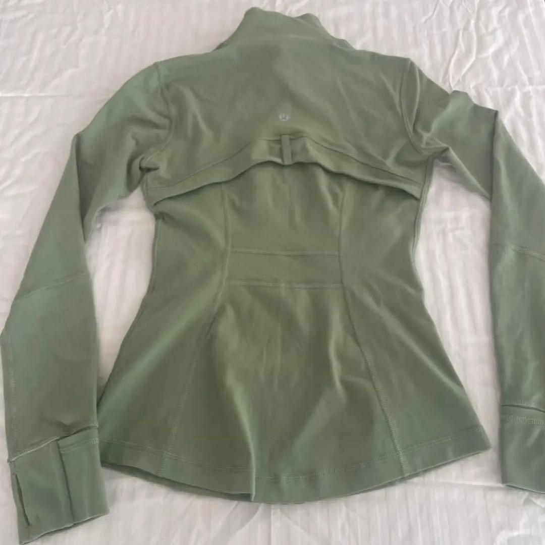 ルルレモン　レディースジャケット