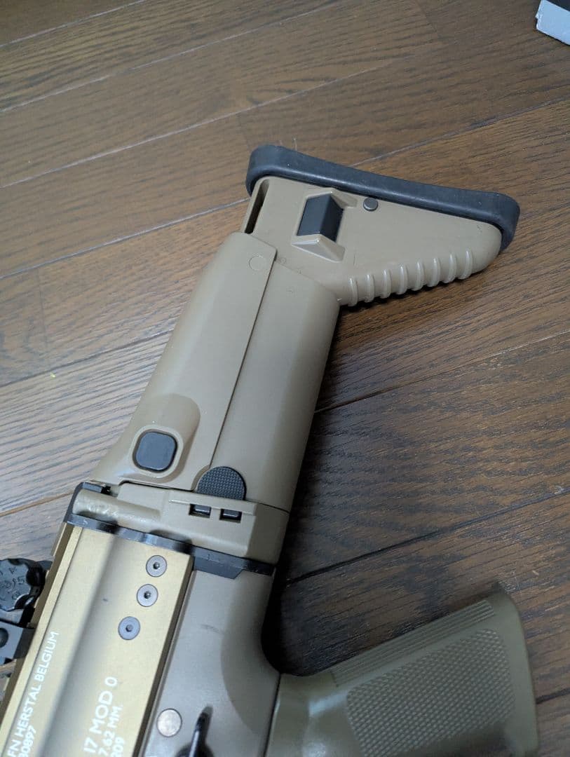 東京マルイ　次世代電動ガン　SCAR-H FDE