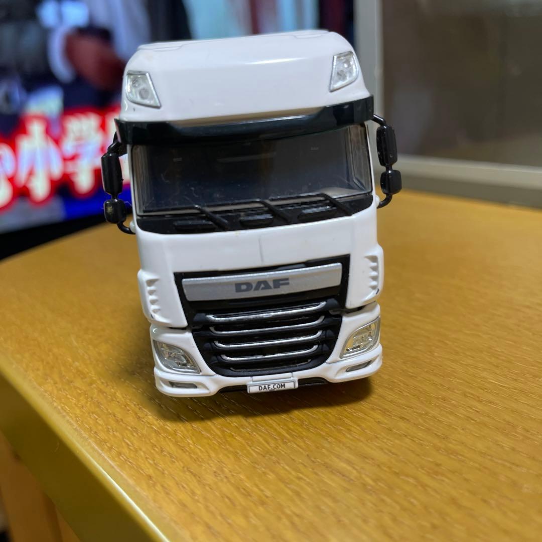 自動車 WSI Collectibles DAF XF 556 BZ 1:50