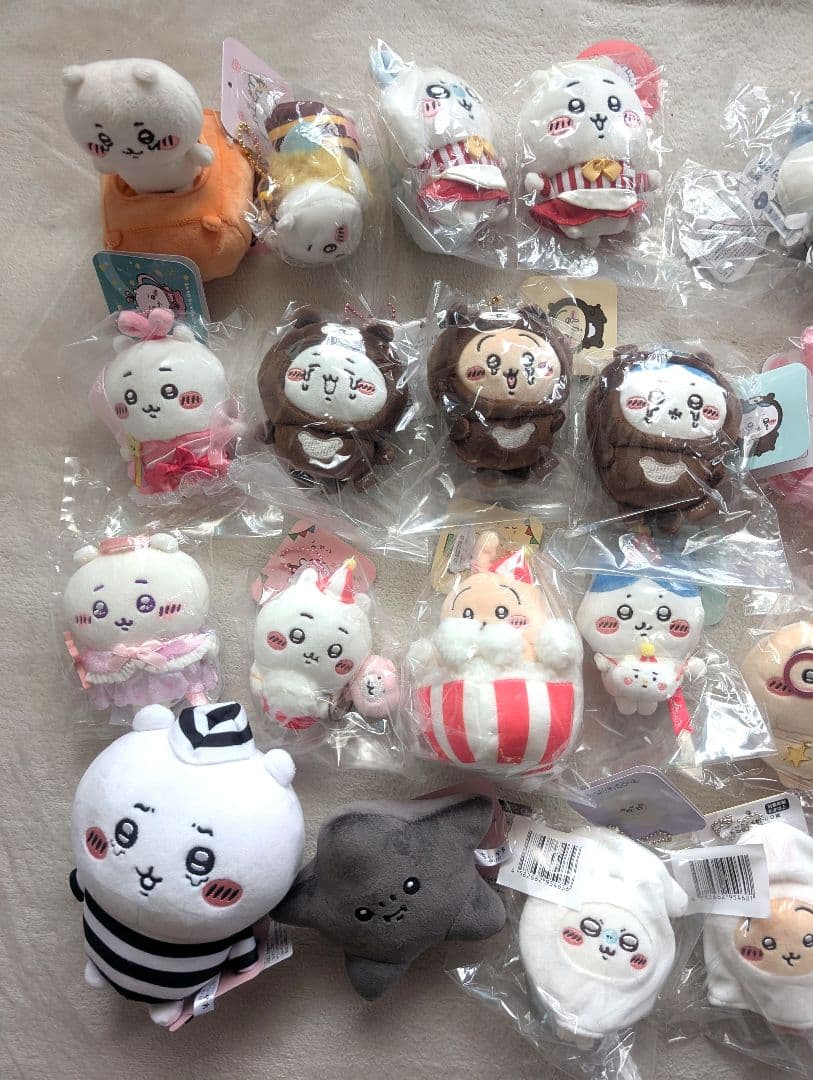 ちいかわ ♡ マスコット まとめ売り ぬいぐるみ 34体セット ！