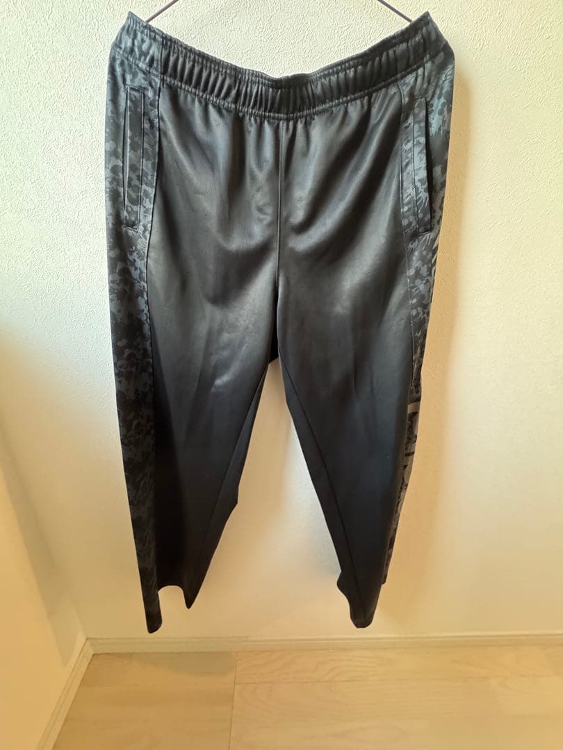 adidas 迷彩柄 フード付きジャケット　上下セット　☆美品