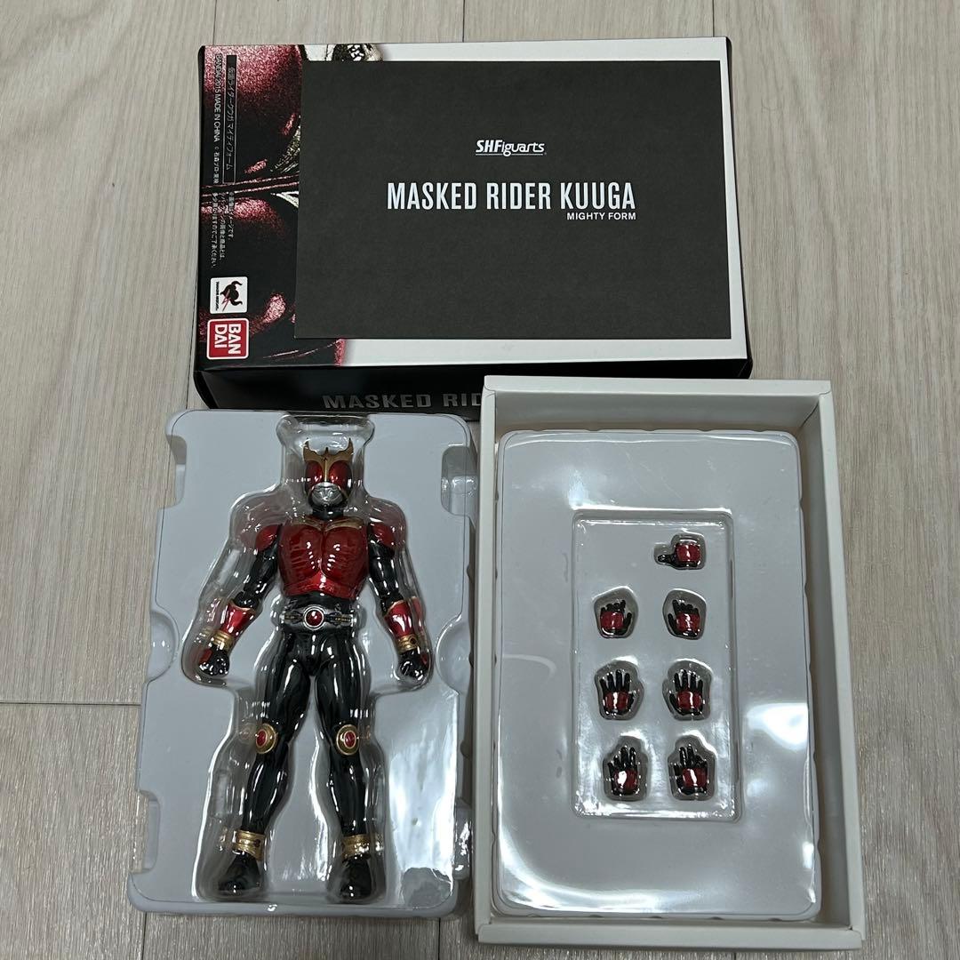 真骨彫製法　S.H.Figuarts 仮面ライダークウガ　マイティフォーム
