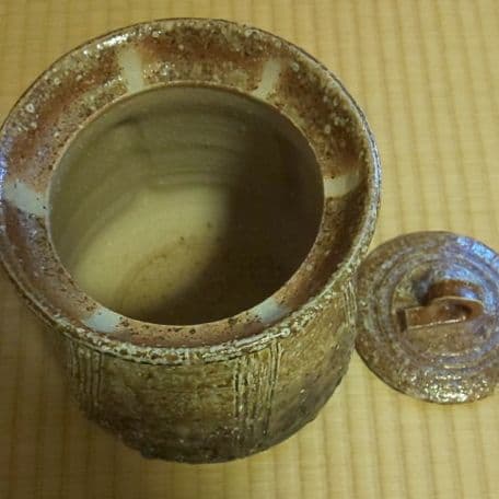 A 27      茶道    水指   信楽・楽斎作 くし目 ( 未使用品 )