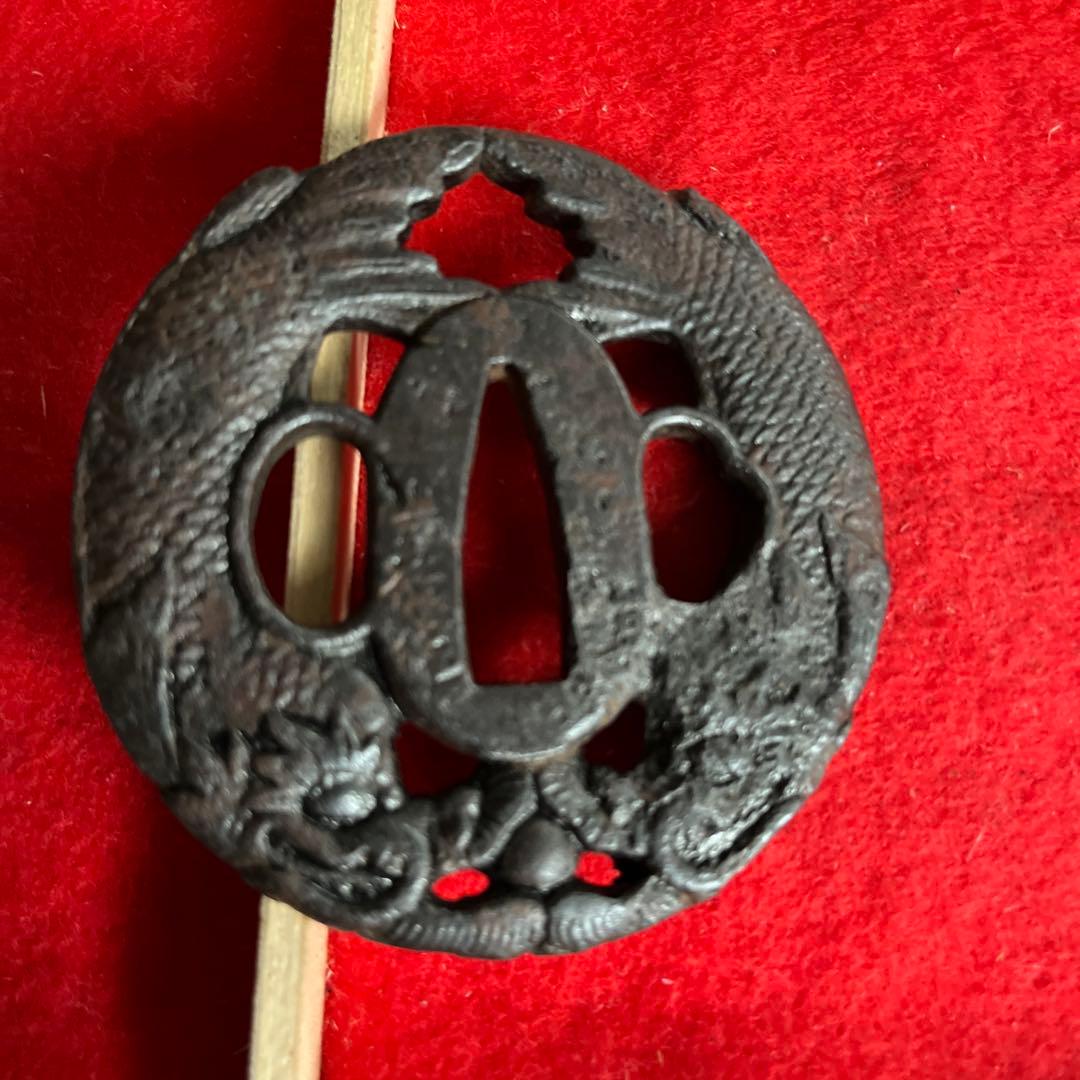 鯱鉾図の透かし鉄鍔