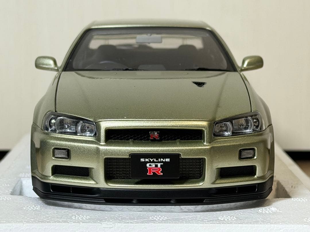 オートアート　1/18 GT-R R34 ミレニアムジェイド