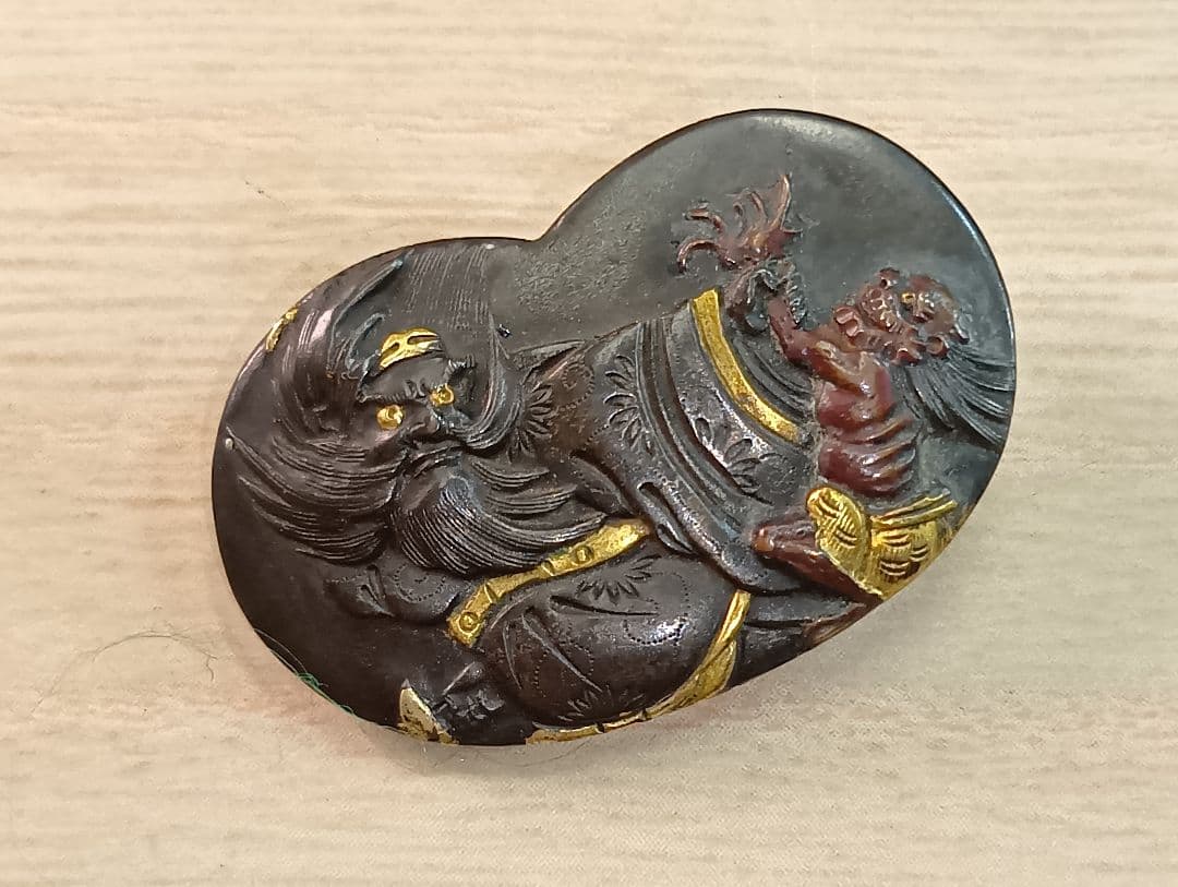 煙草入れ／超絶技巧前金具／在銘あり