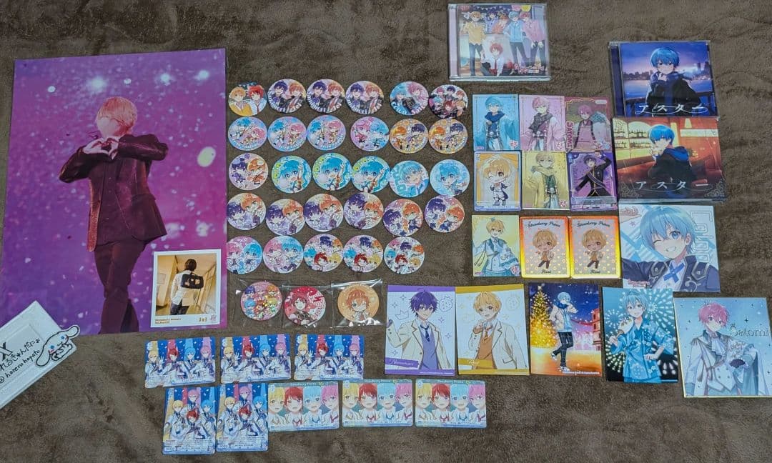 キャラクターグッズセット 多数のピンバッジ