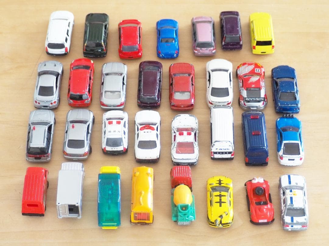 廃盤 中国製 トミカ★31台 まとめ売り 赤箱 セット売り いろいろ ミニカー