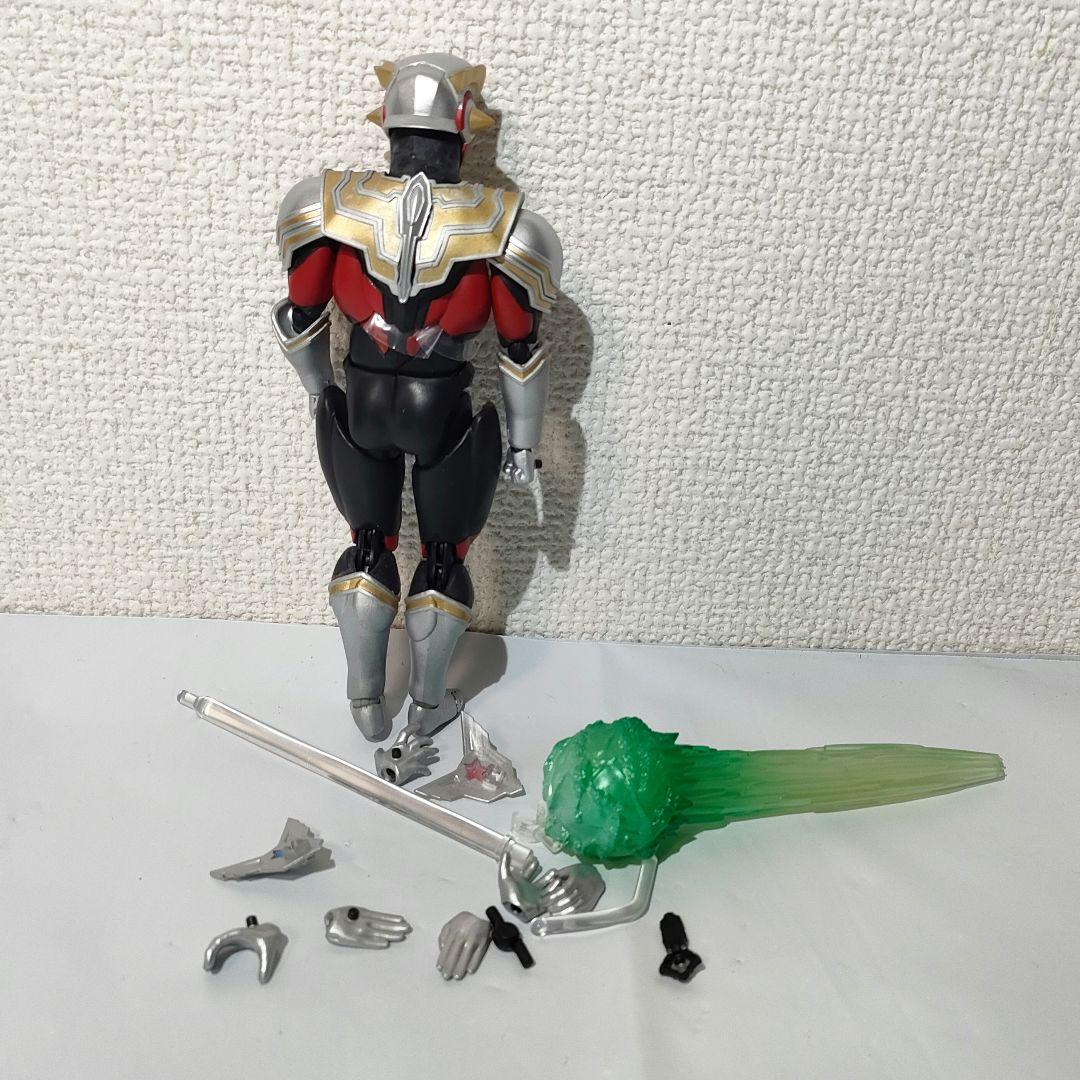 ☆　figuarts　ウルトラマンフィギュア　ウルトラマンタイタス　☆