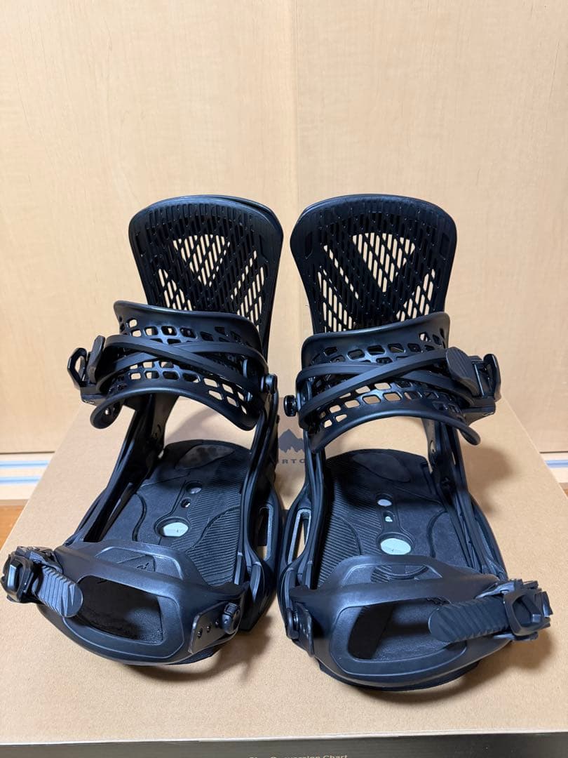 Burton ジェネシス　EST Mサイズ