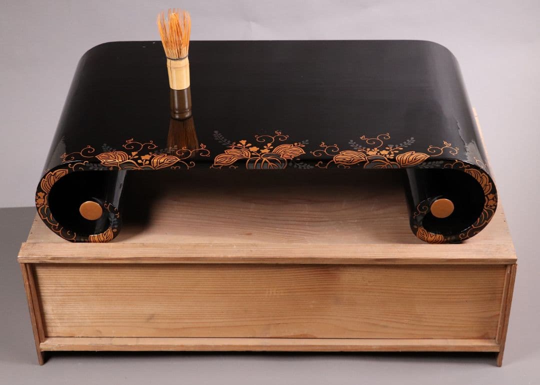 時代 桐蒔絵 黒塗 巻き足 平卓 花台 天然木 木箱入り 唐草【MA371】