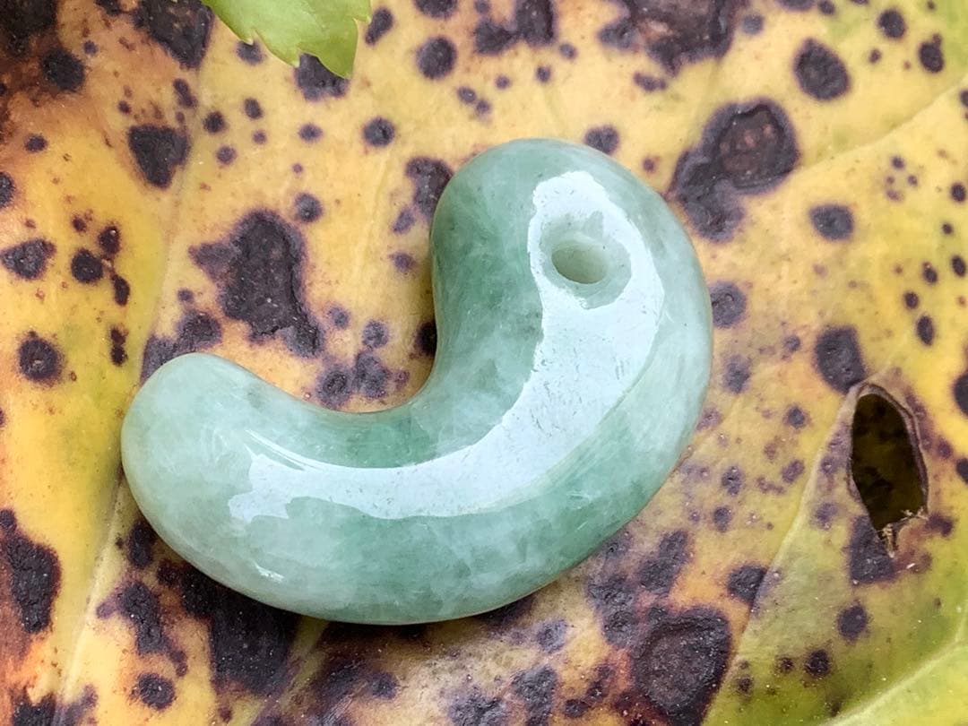 ✳親方おすすめ勾玉　糸魚川翡翠　人気の古墳時代の型　全て卸し値段　鑑定書取得品‼️