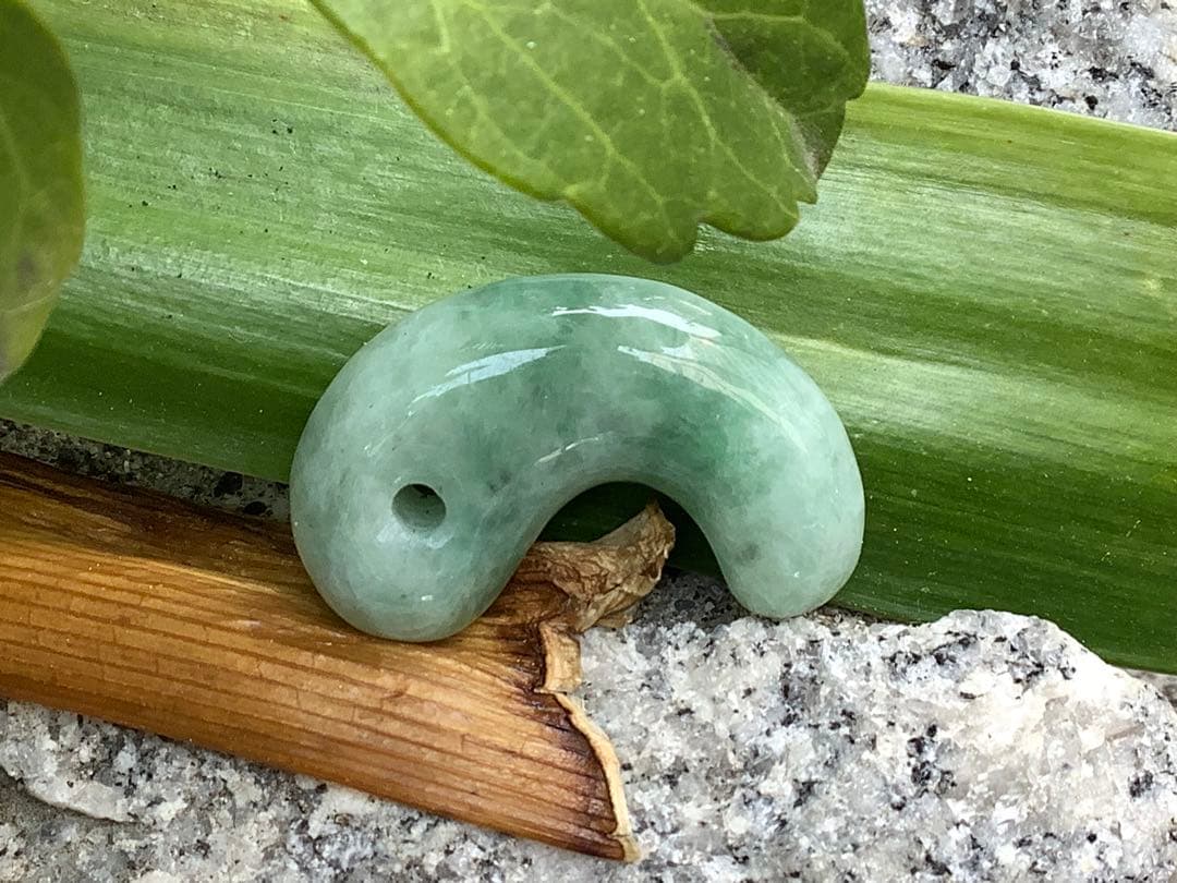 ✳親方おすすめ勾玉　糸魚川翡翠　人気の古墳時代の型　全て卸し値段　鑑定書取得品‼️