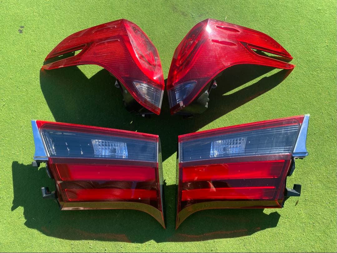 トヨタ　30アルファード　純正　前期　テールライト　テールランプ