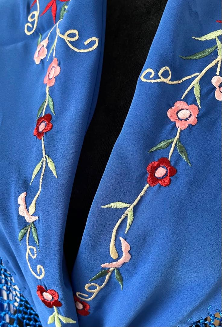 フラメンコ　刺繍シージョ　ロングフレコ　ロイヤルブルーxマルチカラー刺繍