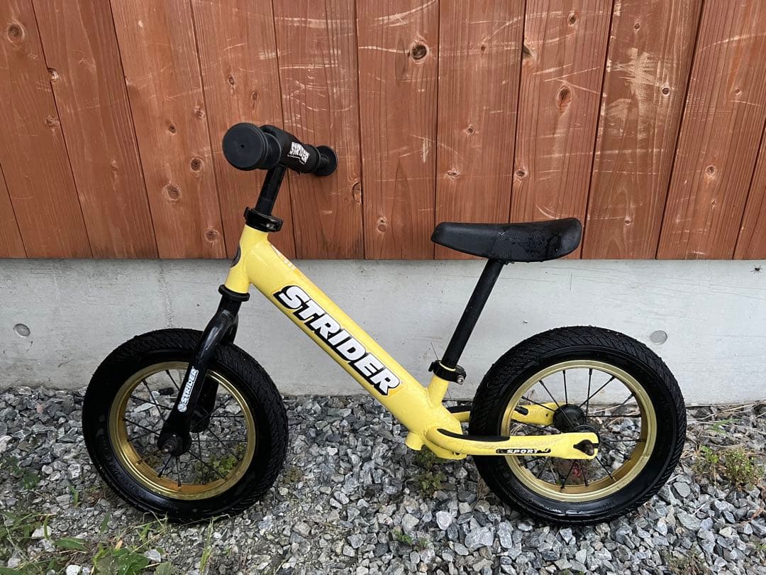 ストライダー STRIDER カスタムタイヤ取替え済み