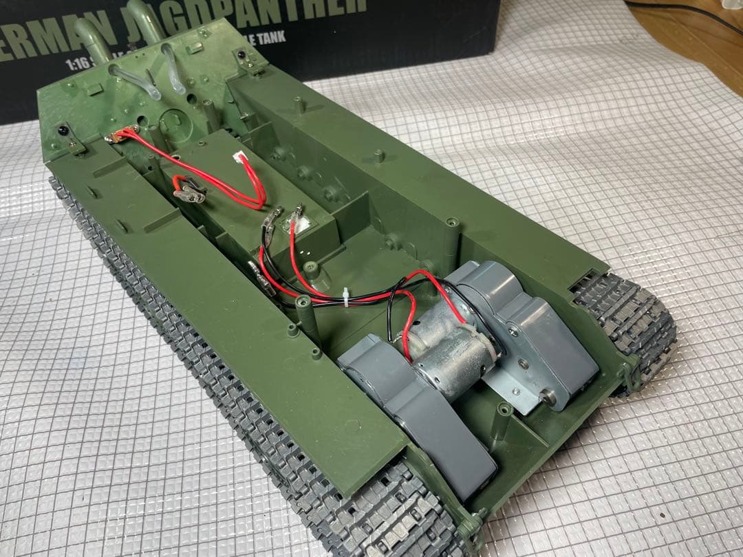 最新プロ2！ヘンロン1/16 Ver-7.0【JAGDPANTHER】シャーシー