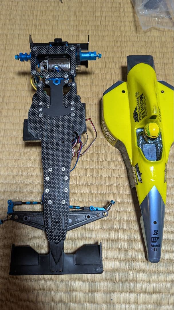 TRF102 TA06R ラジコンカー＆小物部品（収納運搬ケース付）