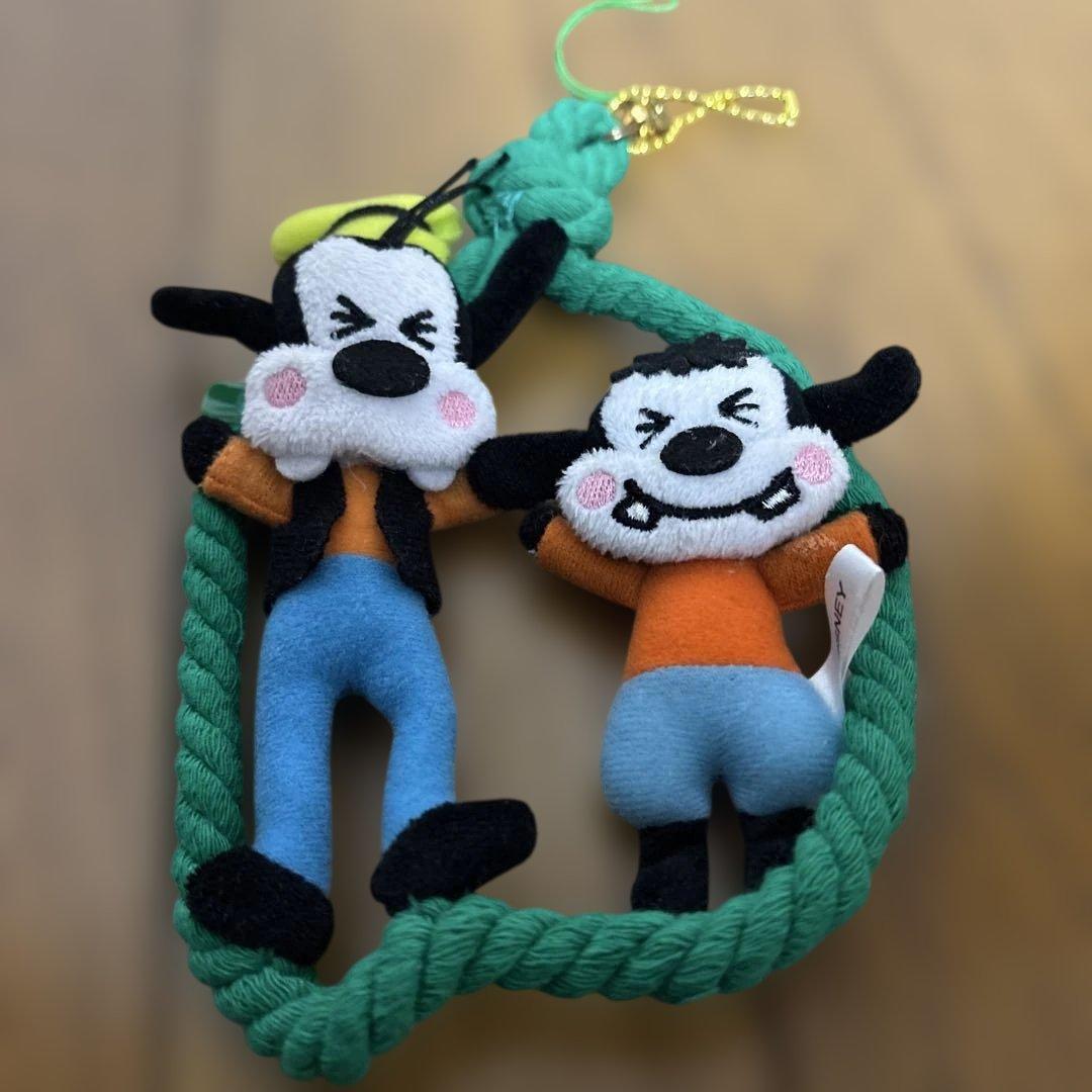 【希少】プラッシュキーチェーン　グーフィー＆マックス　ディズニーストア