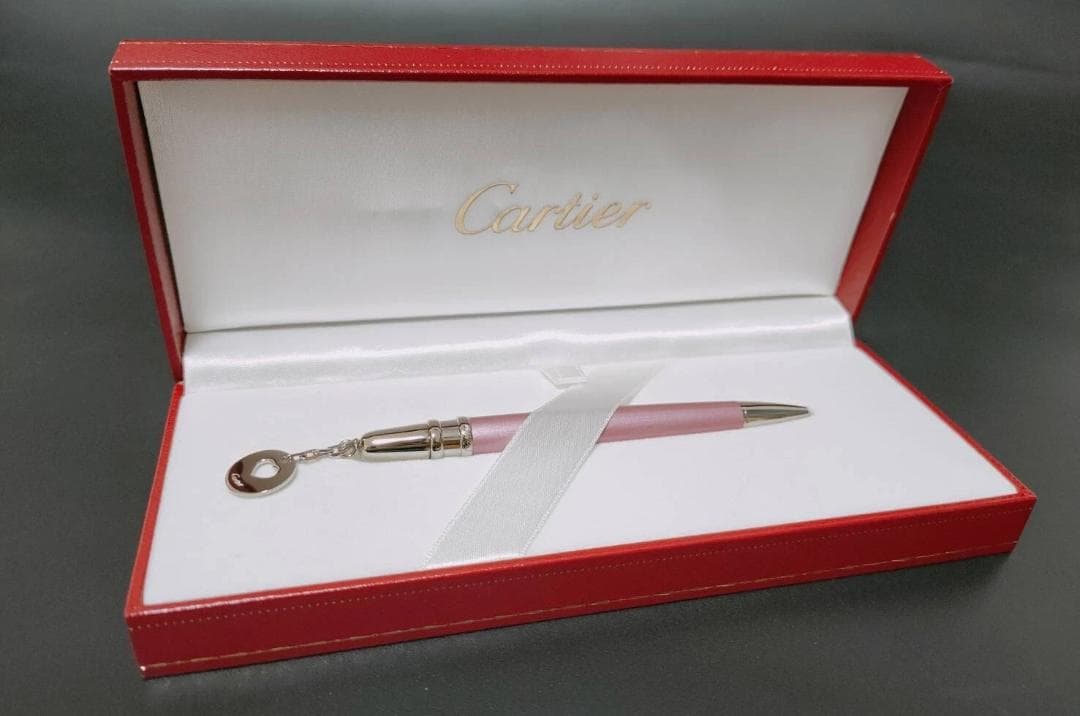 新品 チャーム ドゥ カルティエ Cartier ハートチャーム ボールペン