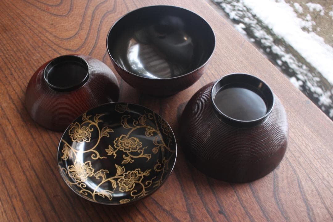 時代逸品！極上千筋糸目に優美な見返し唐草蒔絵の映えるお椀2点（検輪島塗雑煮