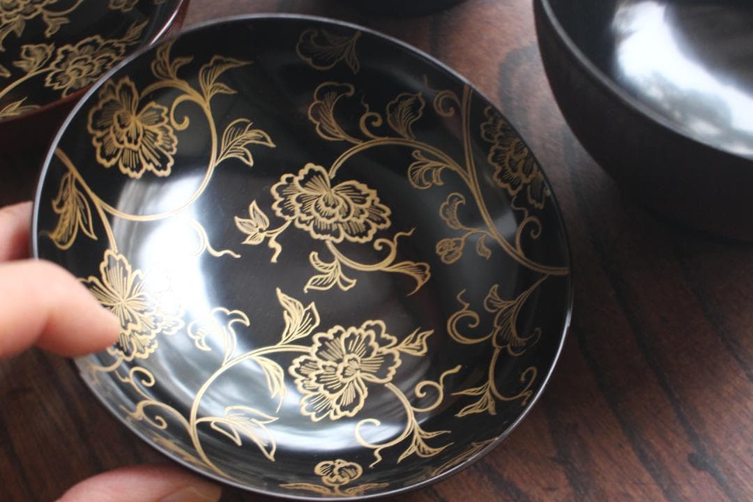 時代逸品！極上千筋糸目に優美な見返し唐草蒔絵の映えるお椀2点（検輪島塗雑煮