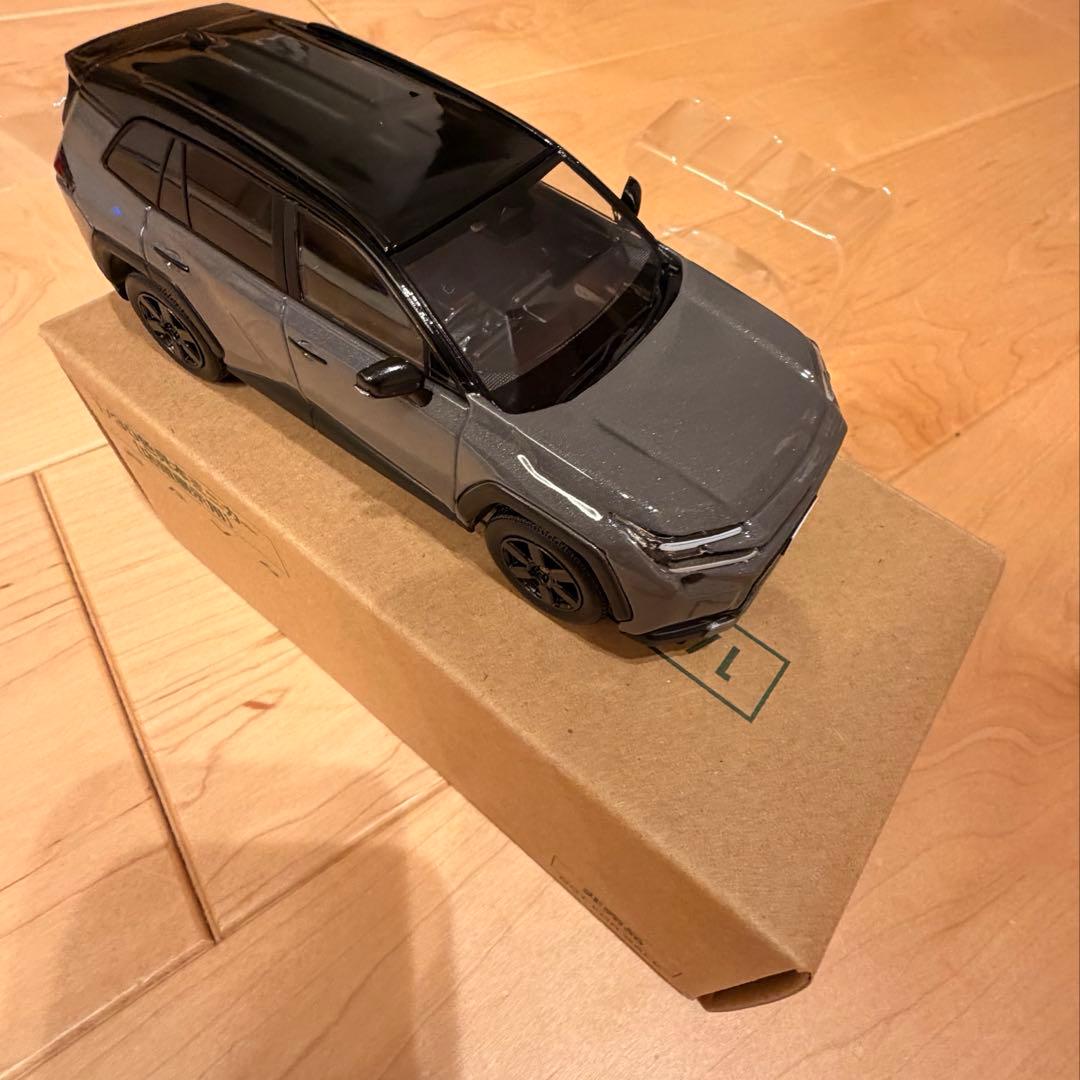 新型 RAV4 カラーサンプルミニカー adventure 黒×アーバンロック