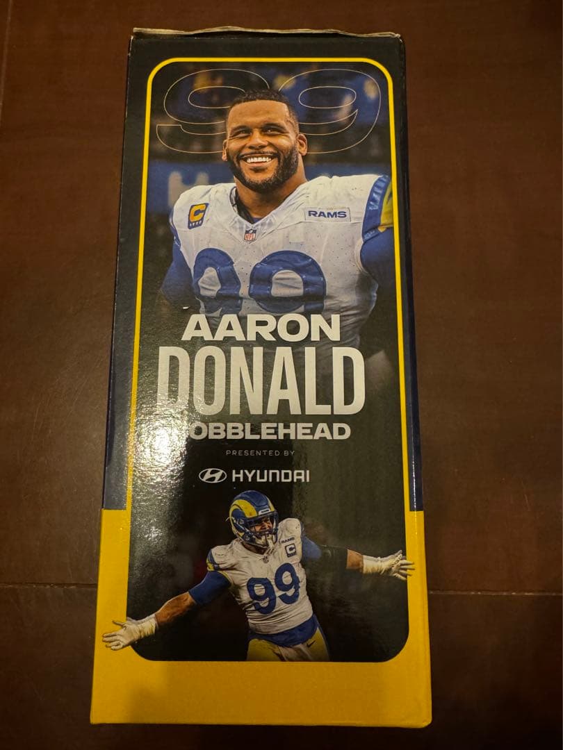 希少！アーロン・ドナルド ボブルヘッド フィギュア　送料込み