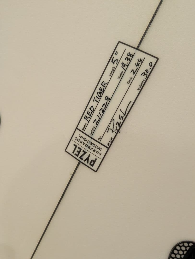 送料込 PYZELパイゼル RED TIGER 5'11 30㍑