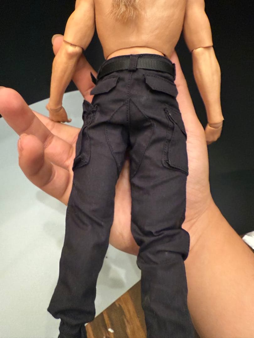 WWE 可動式フィギュア 筋肉質な体型