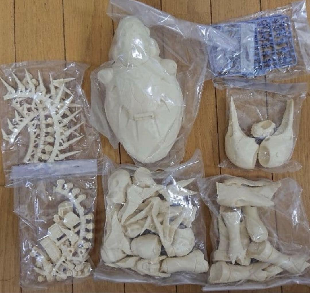 B-CLUB ガレージキット デビルガンダム 第1形態 ガンプラ