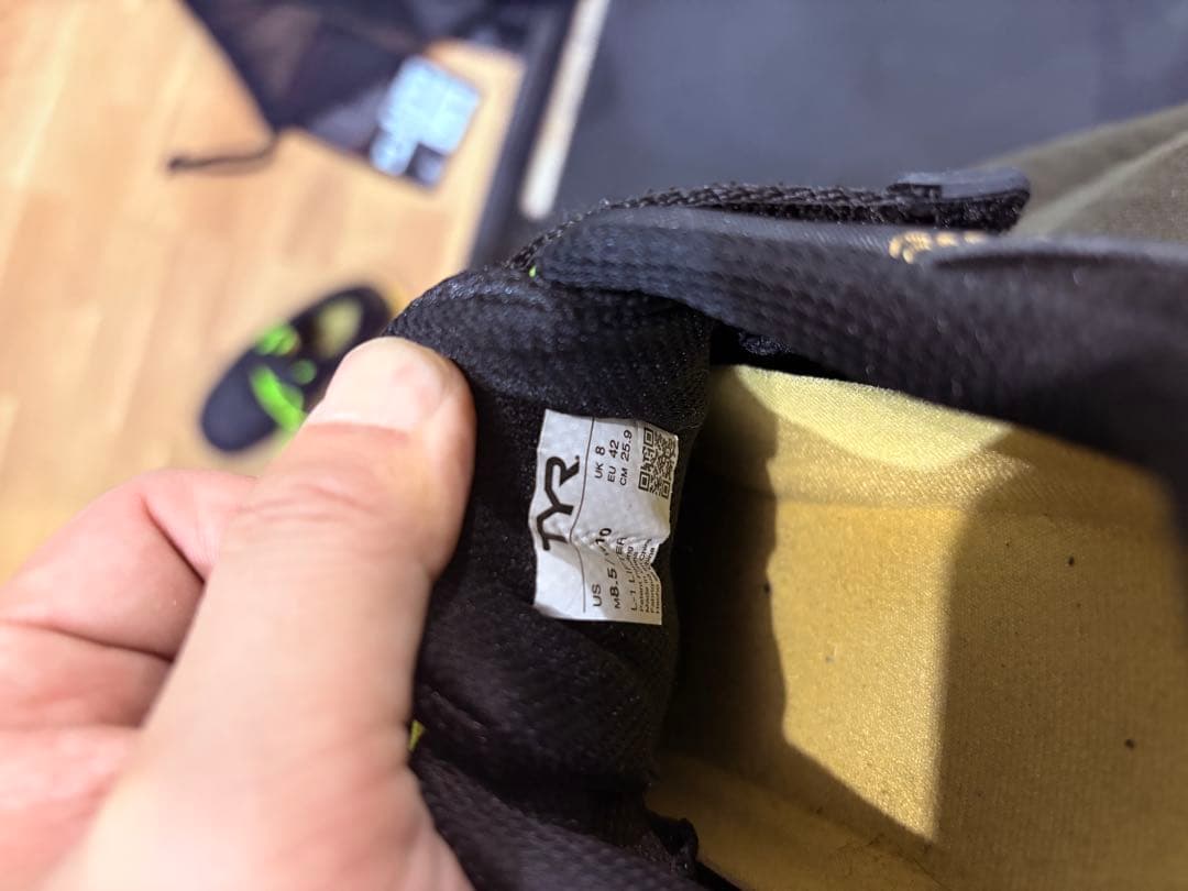 最終価格　TYR（ティア）L-1リフター 25.9cm