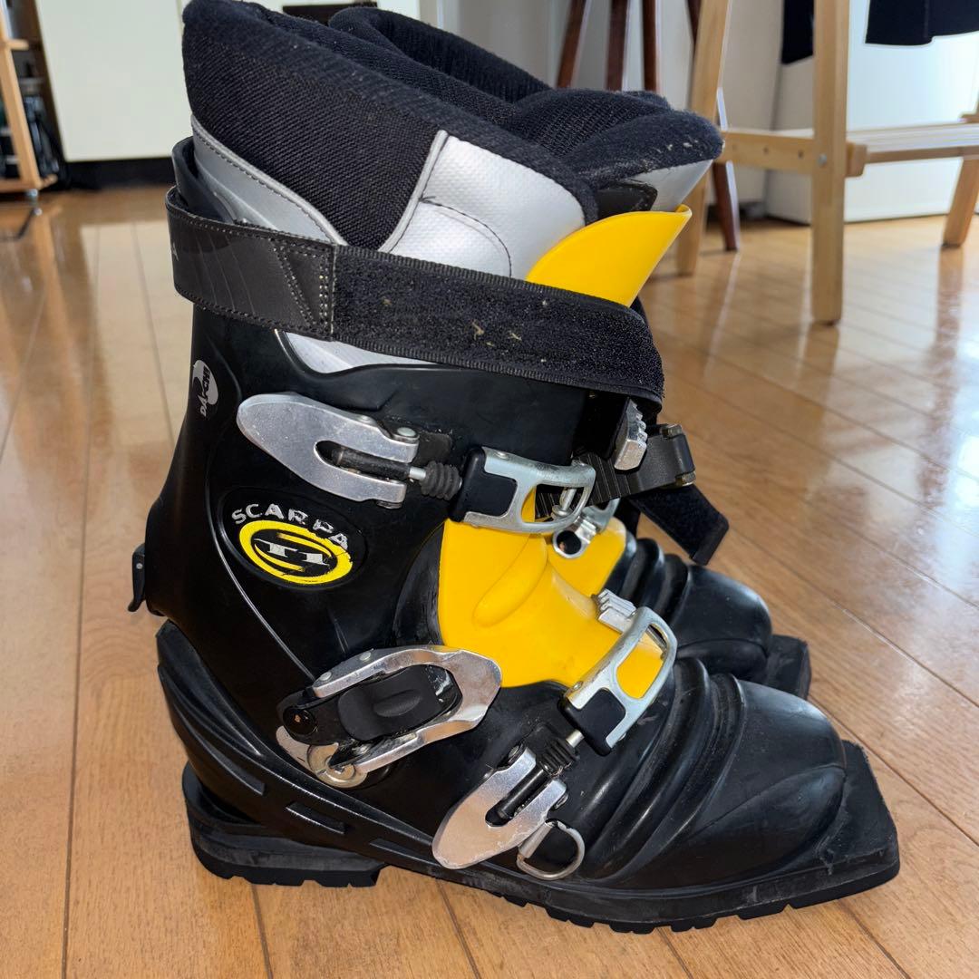 SCARPA T1テレマークブーツ