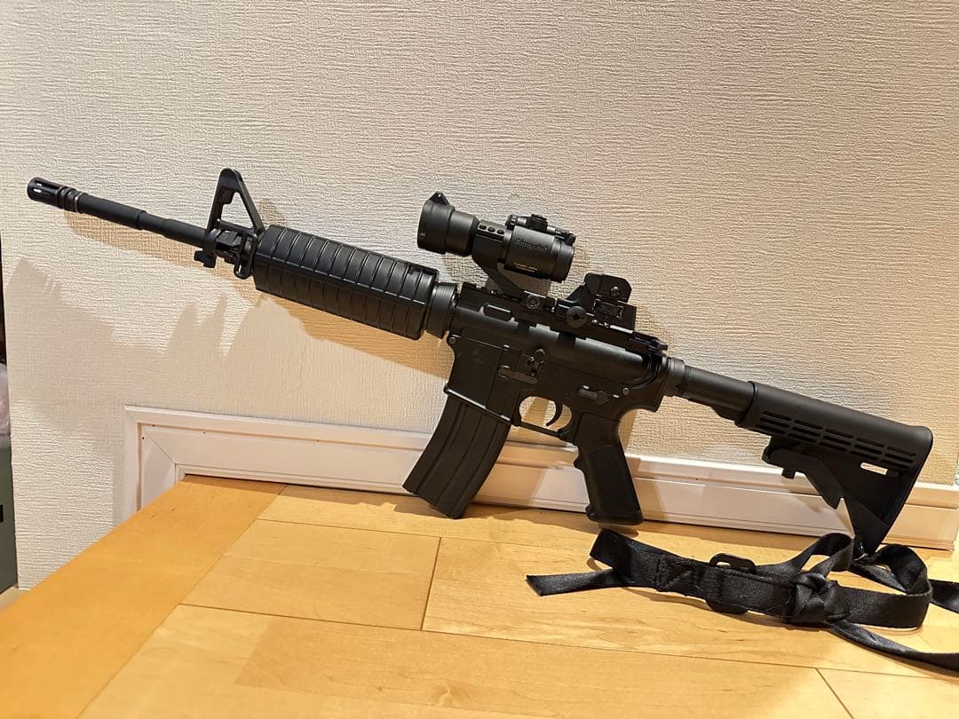 美品　東京マルイ　コルト M4A1カービン