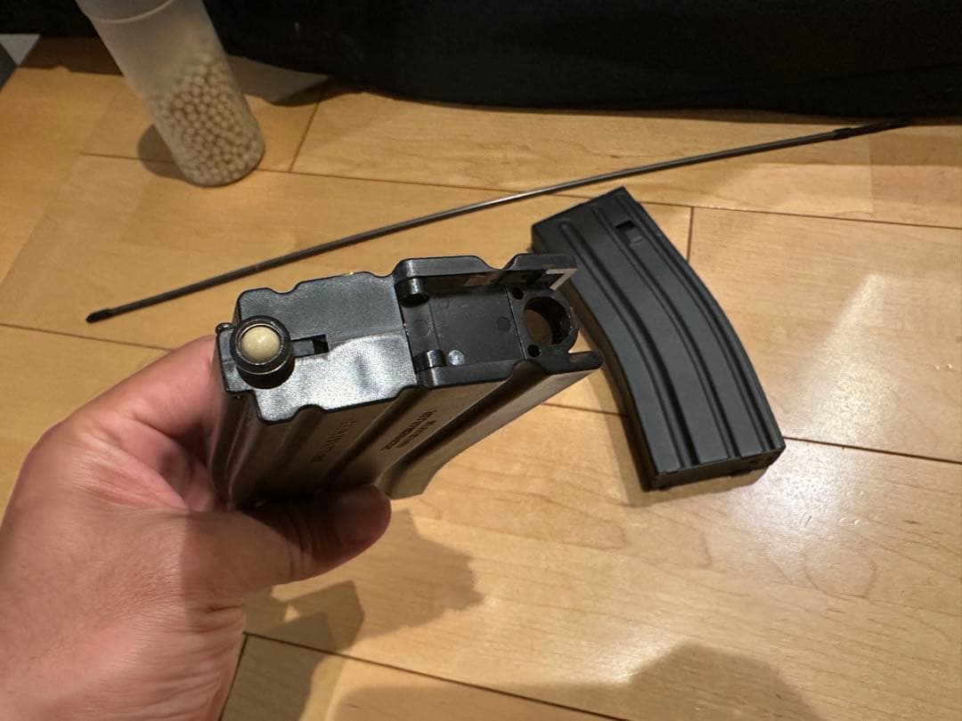 美品　東京マルイ　コルト M4A1カービン