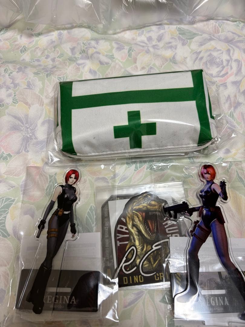 カプくじディノクライシスC賞レジーナアクリルスタンド2枚。