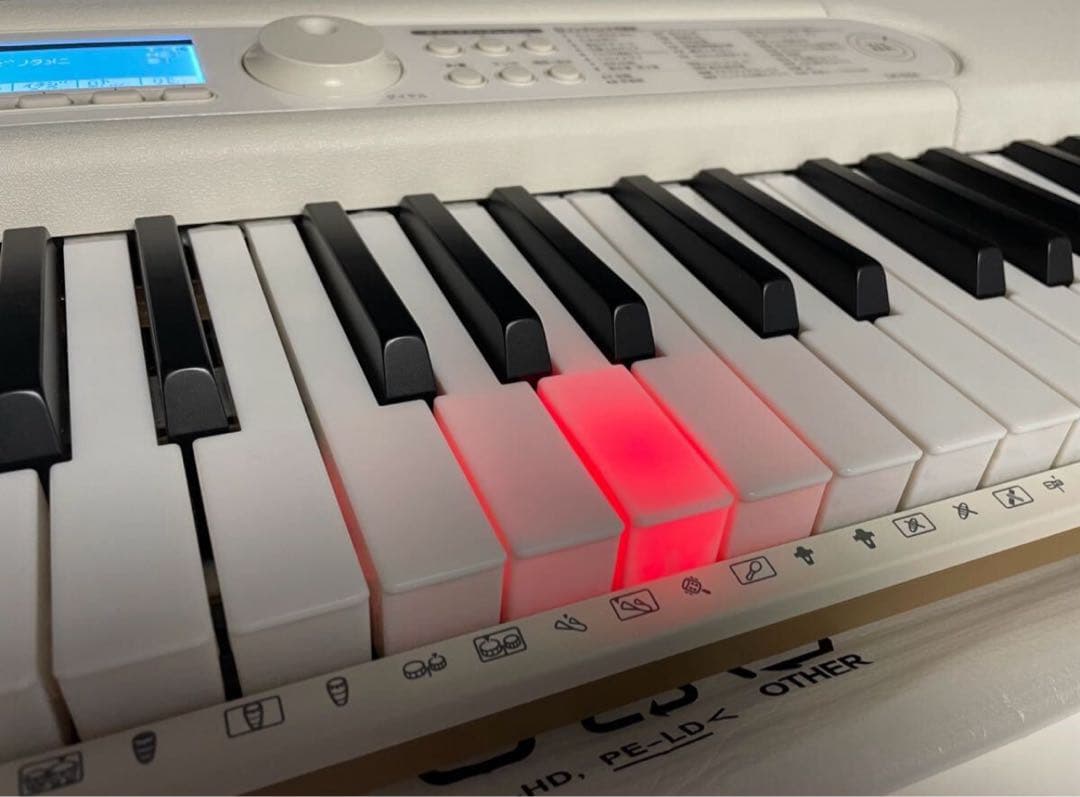 未使用に近い⭐︎CASIO Casiotone LK-526 光デジタルキーボード