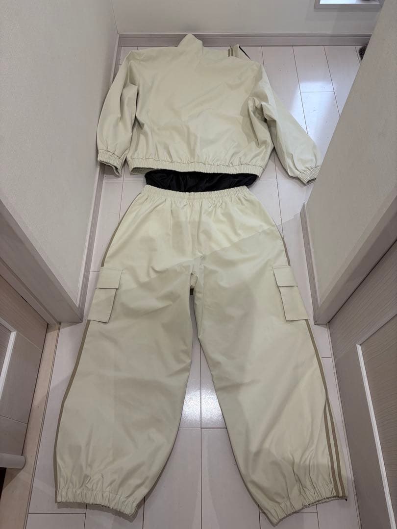 新品　libelice スノーウェア上下セット　タオテック　XL