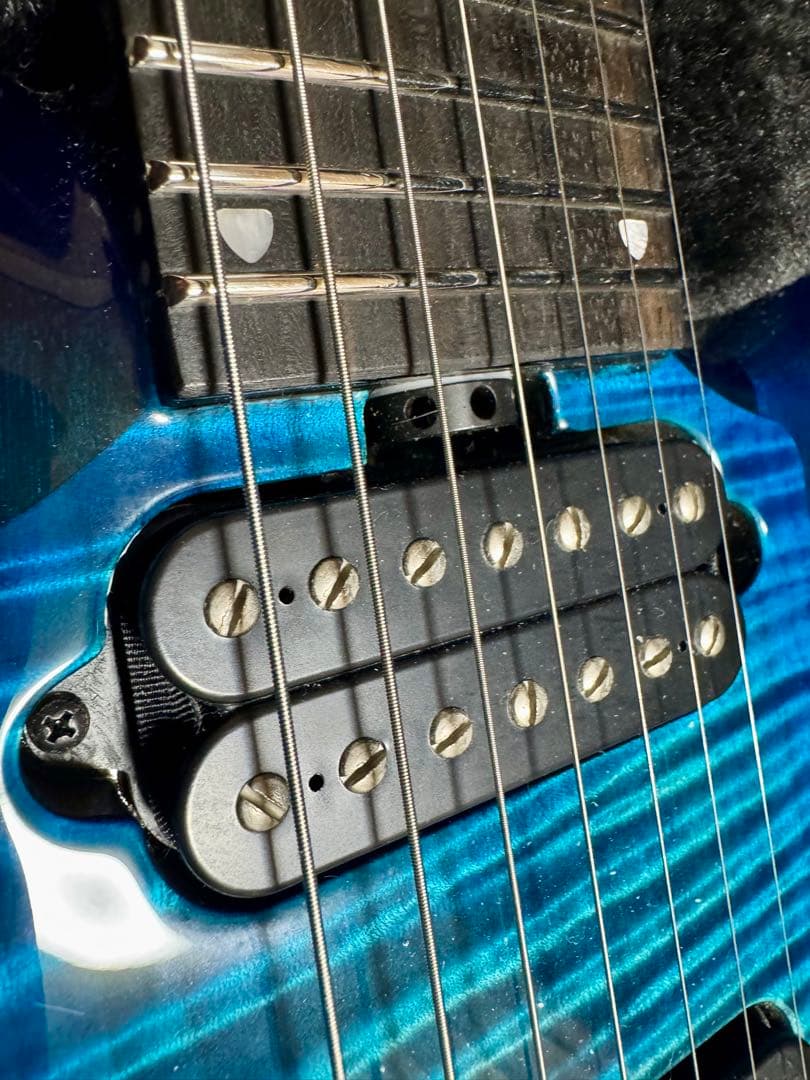 ギター EARNIE BALL MUSICMAN MAJESTY 7 BLUE HONU