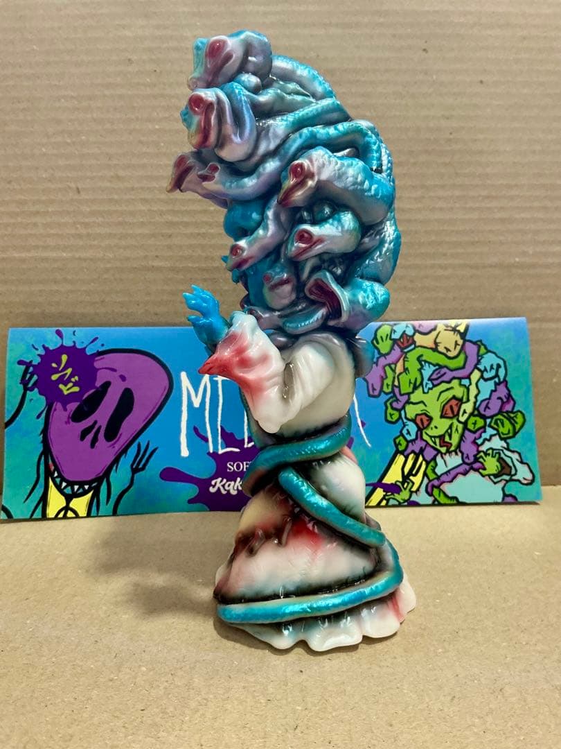 かっこわらい雑貨店　メデューサ　ソフビ