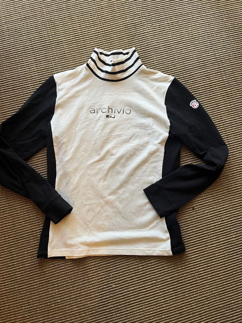 アルチビオ　ハイネック　トップス