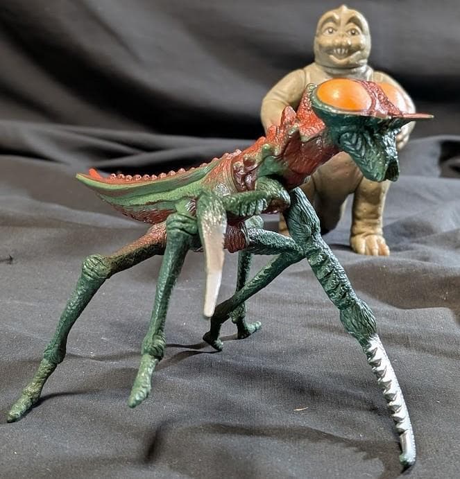 ミニラ＆カマキラス「ゴジラの息子」（バンダイ）ソフビフィギュア２体セット