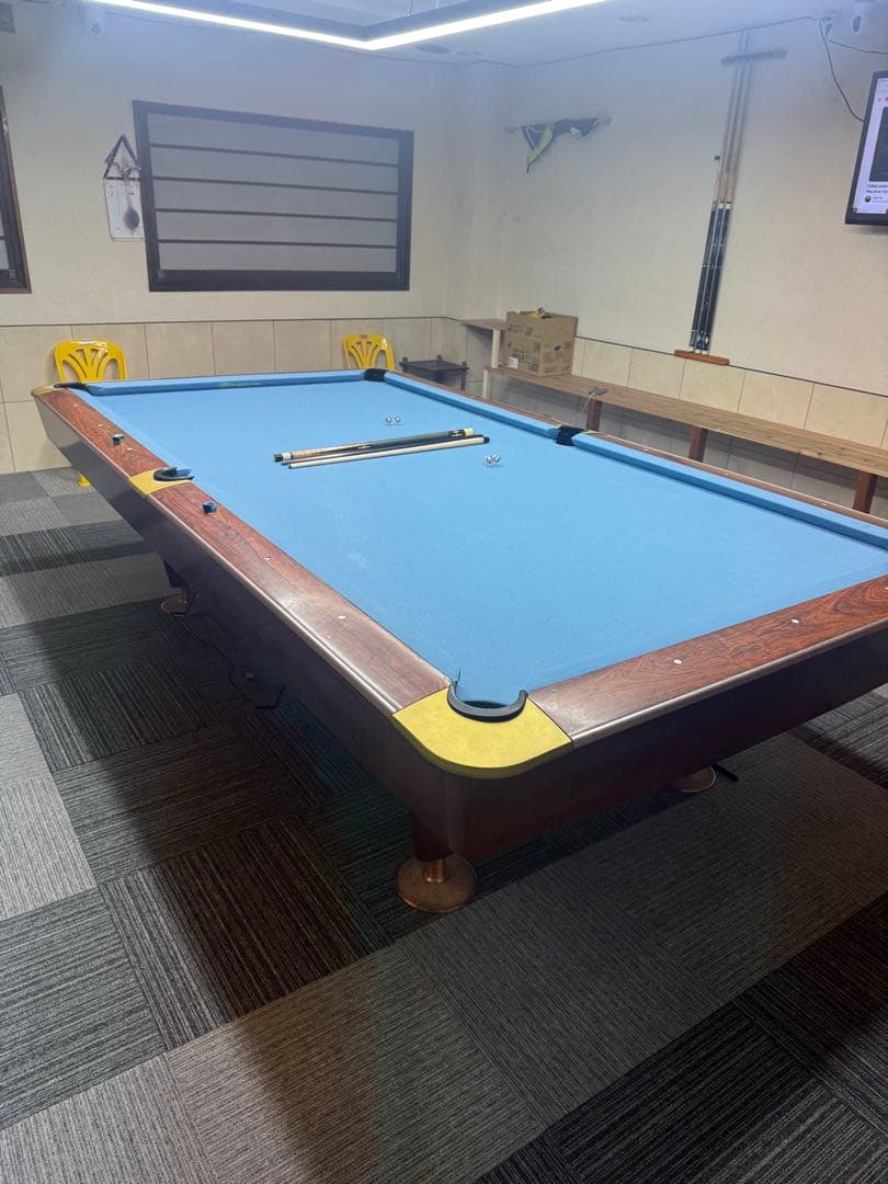 ビリヤードテープル LION BALL