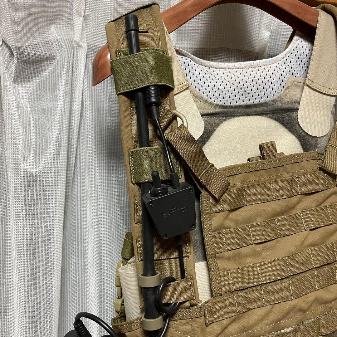 コーデュラ製カーキタクティカルベスト